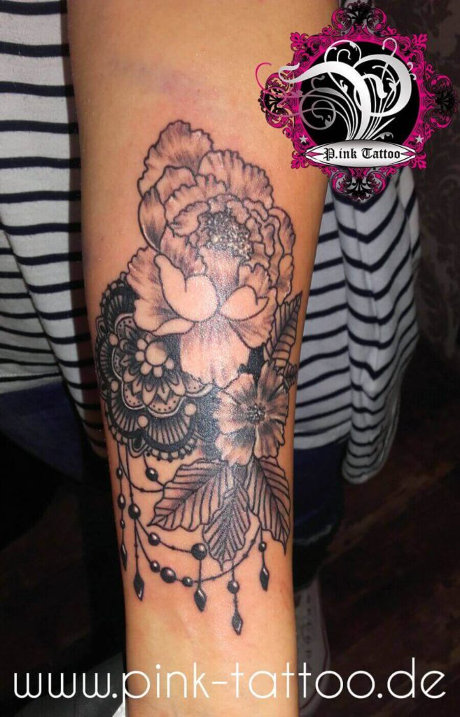 Mandala Blumen Tattoo