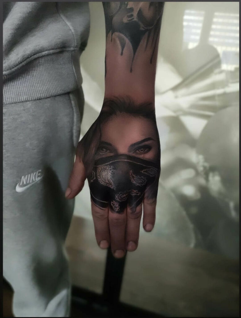 pink tattoo piercing studio coburg
