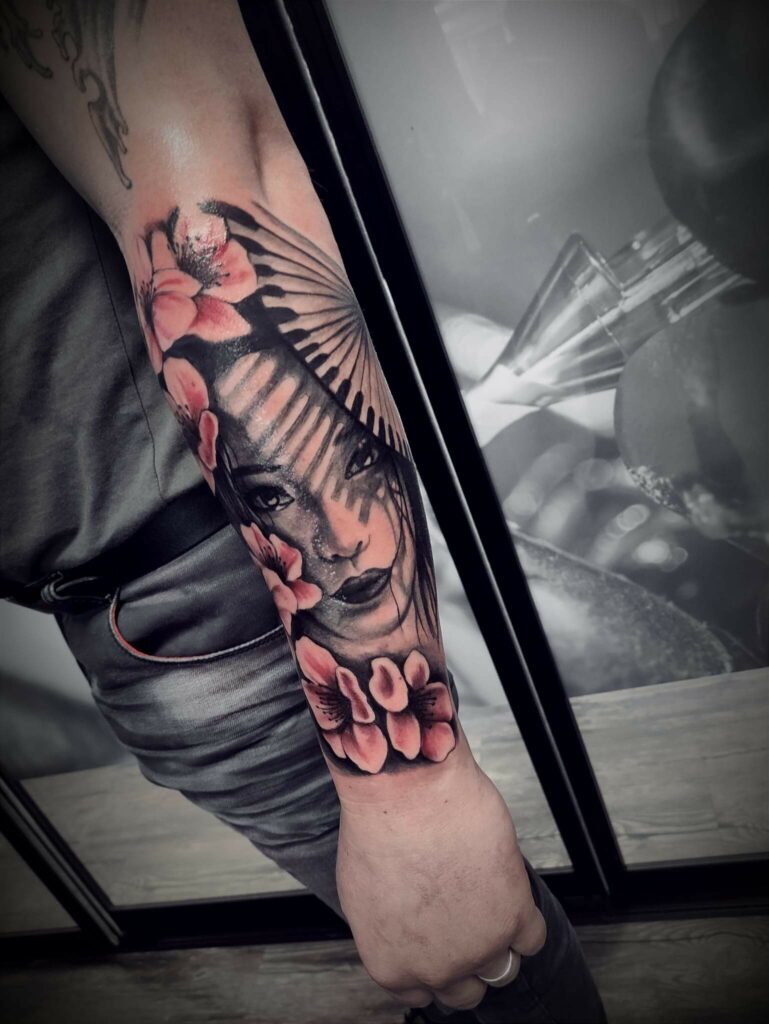 pink tattoo piercing studio coburg