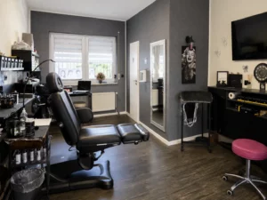 Moderner Tattoobereich im P.ink Tattoo Studio in Neustadt bei Coburg