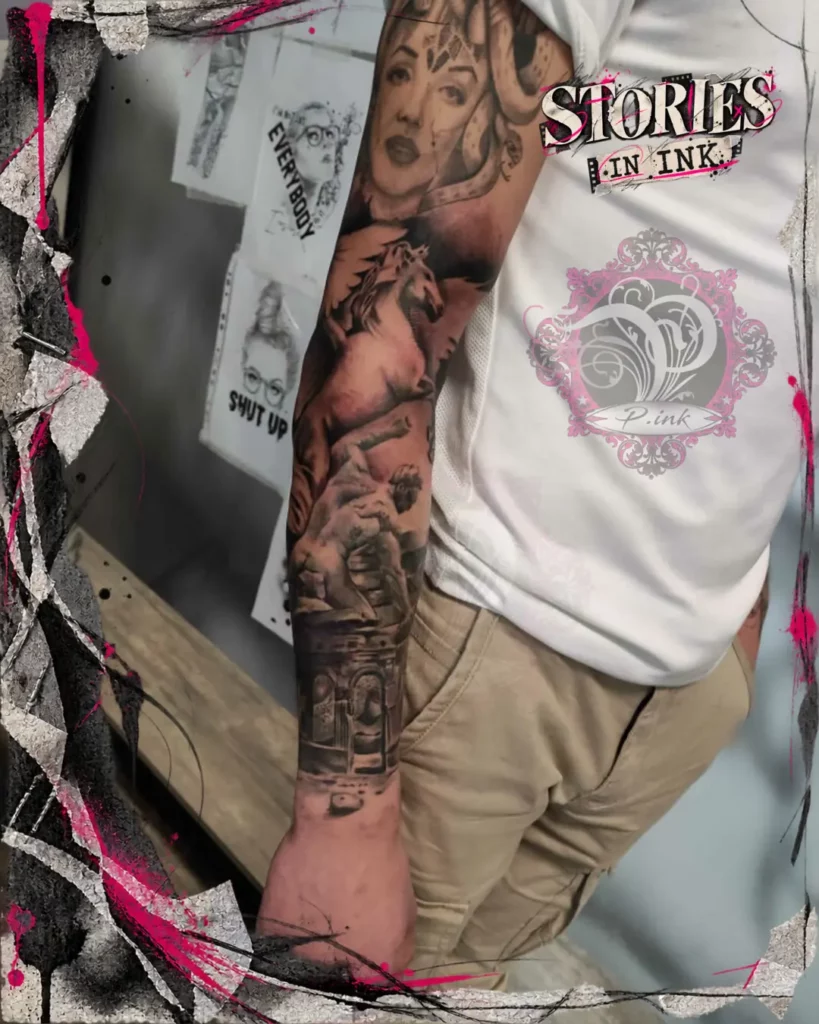 Black-and-Grey-Full-Sleeve mit Frauenportrait, Pferd, Figuren und architektonischen Motiven