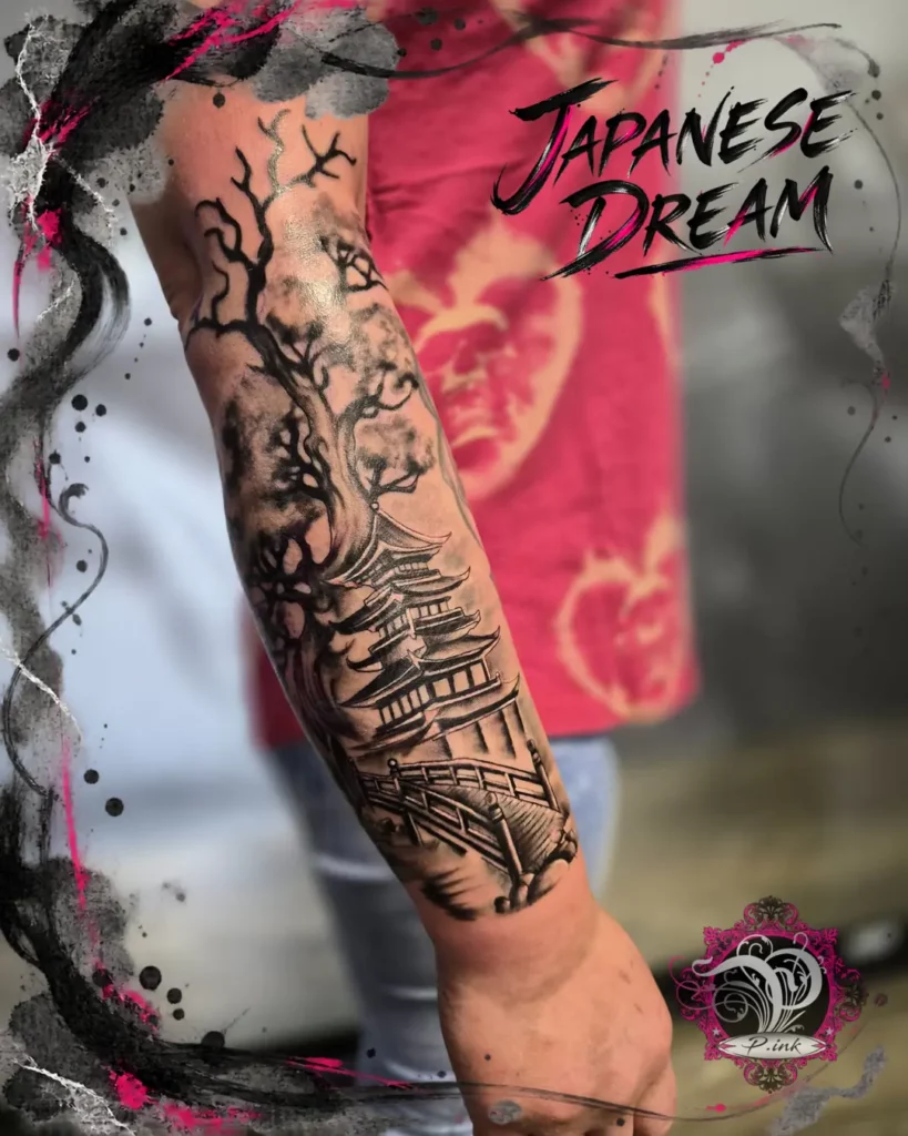 Black-and-Grey-Tattoo mit japanischer Pagode, Brücke und Baum am Unterarm